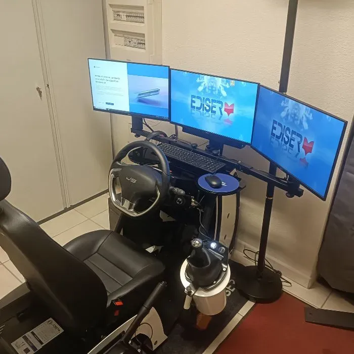 Simulateur de conduite près de Échirolles